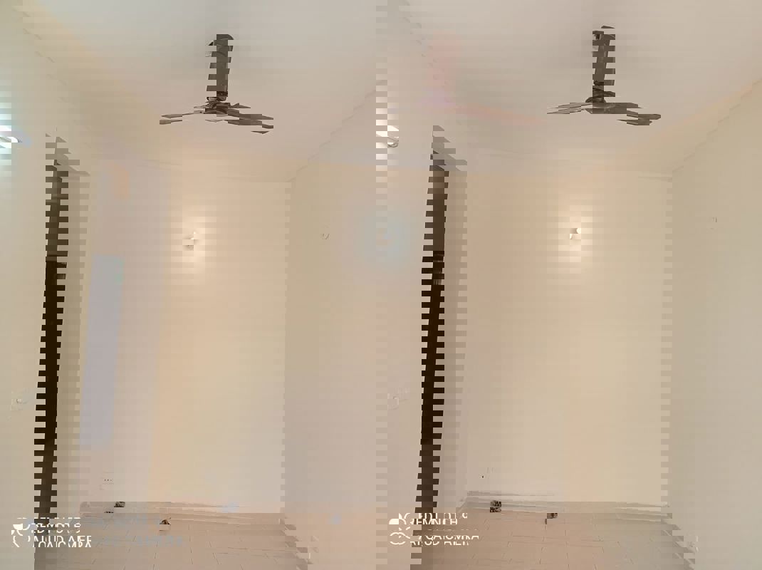 2 BHK + Pooja Room,Servant Room,Study Room,Extra Room 925 Sq.Ft. Builder Floor in Vatika INXT Emilia floors