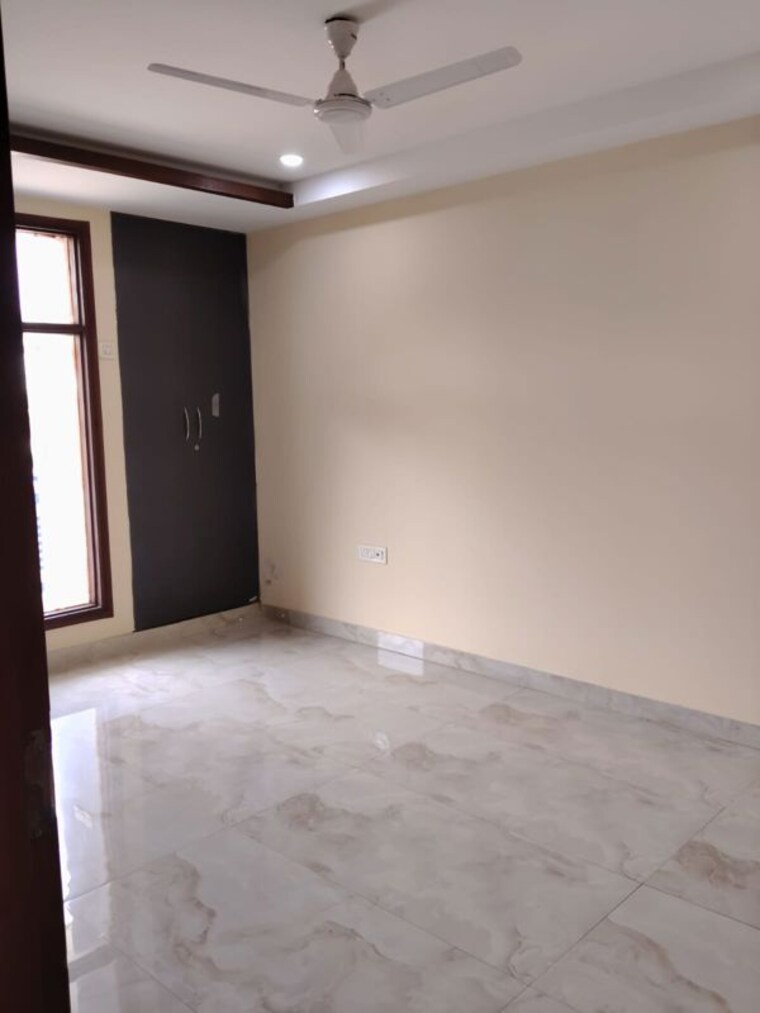 Room, mandi 3 Bedroom 1200 Sq.Ft. Builder Floor In Mandi Delhi 10176000
