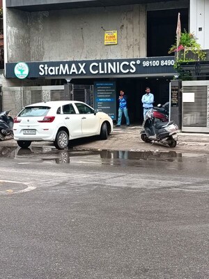 Parking in  Shop at Ramesh Nagar – for Rent