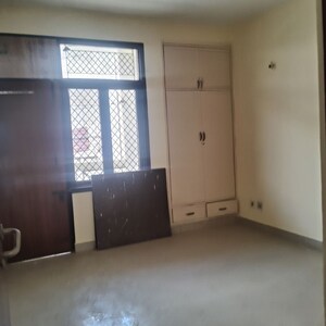 Room in 3 BHK Builder Floor at Ardee City, Sector 52 – for Rent