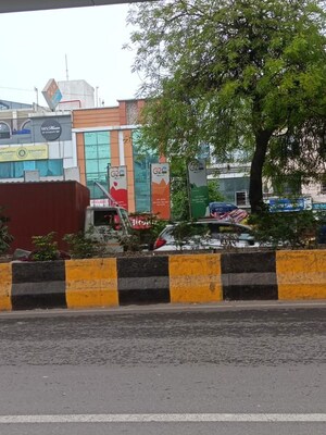  Shop – Exterior View View at South Extension - for Rent