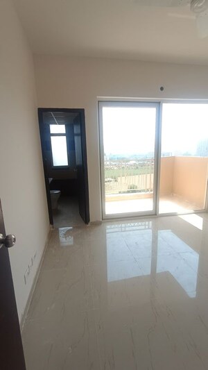Room in 2 BHK Apartment at Mahagun My Woods, Sector 16c Greater Noida – for Rent
