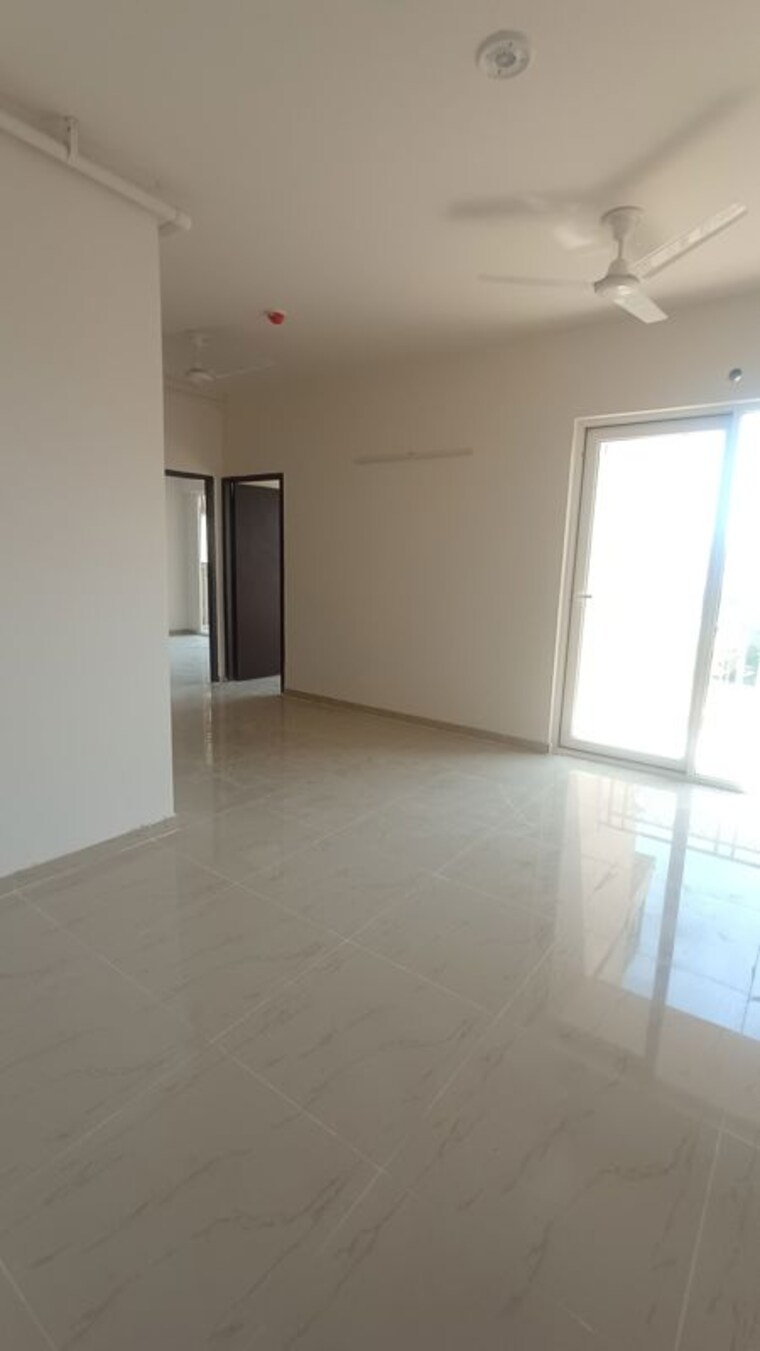 Room, mahagun-my-woods 2 Bedroom 1000 Sq.Ft. Apartment In Sector 16c Greater Noida Greater Noida 10176085