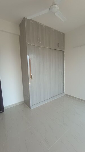 Room in 2 BHK Apartment at Mahagun My Woods, Sector 16c Greater Noida – for Rent