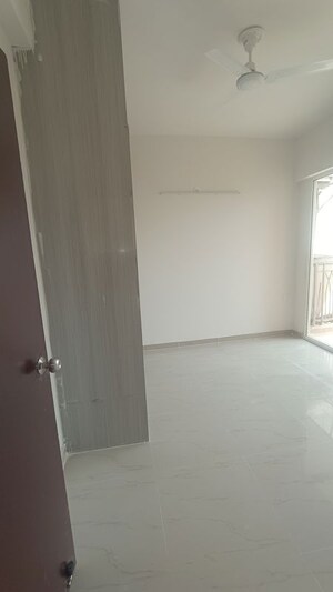 Room in 2 BHK Apartment at Mahagun My Woods, Sector 16c Greater Noida – for Rent