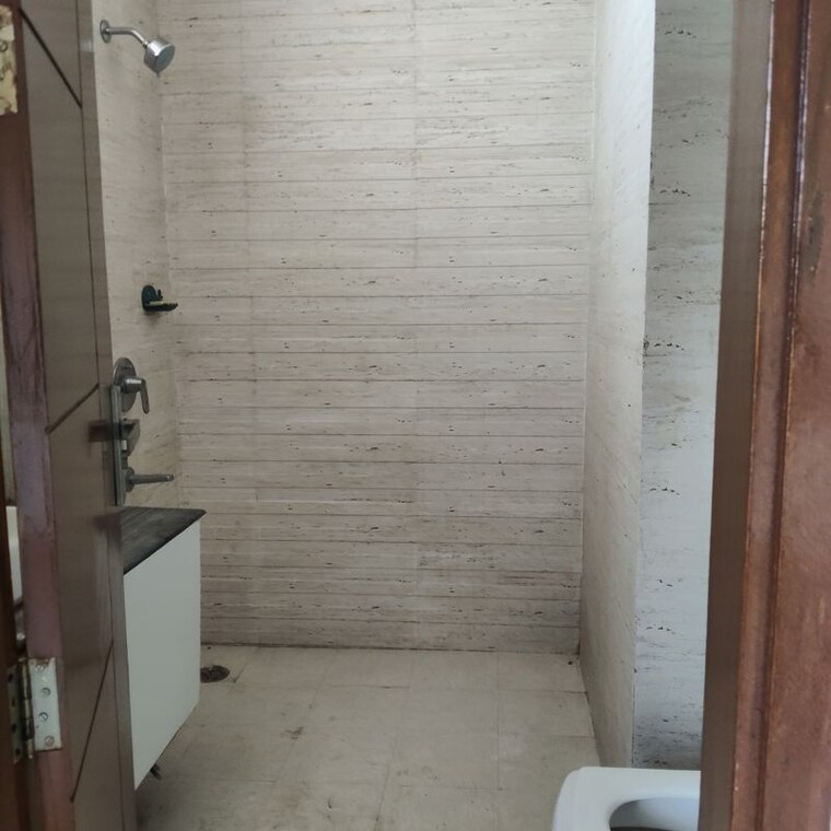 Bathroom, ardee-city 3.5 Bedroom 1658 Sq.Ft. Builder Floor In Sector 52 Gurgaon 10176101
