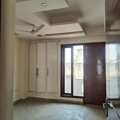 3.5 BHK + Servant Room Builder Floor For Rent in Ardee City