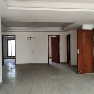 Room in 3.5 BHK Builder Floor at Ardee City, Sector 52 – for Rent