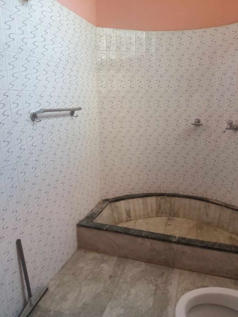 Bathroom, sector 4 3 Bedroom 1650 Sq.Ft. Independent House In Sector 4 Panchkula 10176113