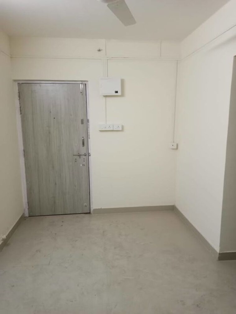 Room, sra-mahalaxmi-building 1 Bedroom 350 Sq.Ft. Apartment In Mahalaxmi Mumbai 10176120