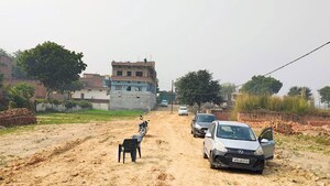  Plot – Exterior View View at Rohania - for Sale