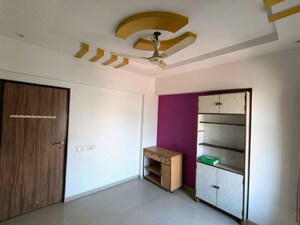 Room in 2 BHK Apartment at Piramal  Vaikunth Cluster 4, Balkum Pada – for Rent