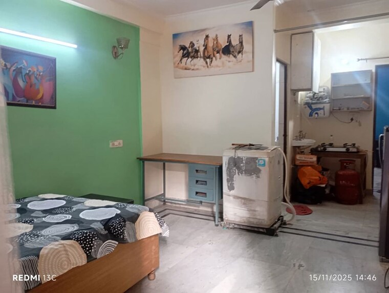 Living Room, savitri nagar 1.5 Bedroom 180 Sq.Ft. Builder Floor In Savitri Nagar Delhi 10176142