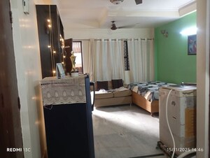 Team Area in 1.5 BHK Builder Floor at Savitri Nagar – for Rent