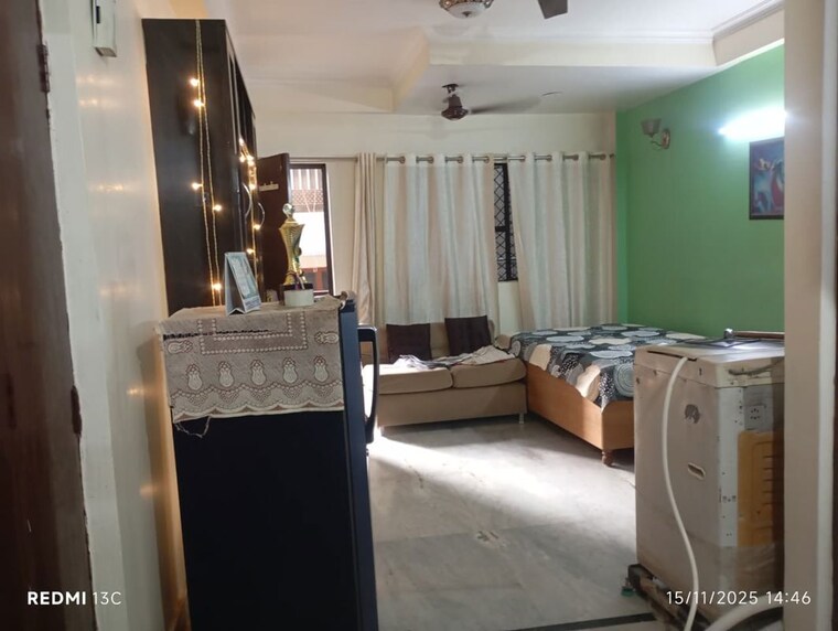 Team Area, savitri nagar 1.5 Bedroom 180 Sq.Ft. Builder Floor In Savitri Nagar Delhi 10176142
