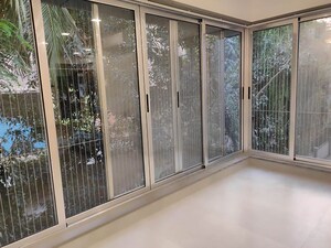 Room in 3 BHK Apartment at Vasundhara CHS Santacruz, Santacruz West – for Rent