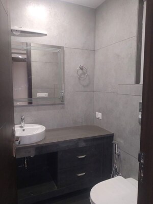 Bathroom in 4 BHK Apartment at DLF The Crest, Sector 54 – for Sale
