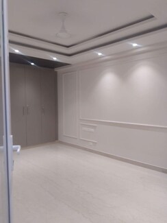 4 BHK + Servant Room Apartment For Sale in DLF The Crest