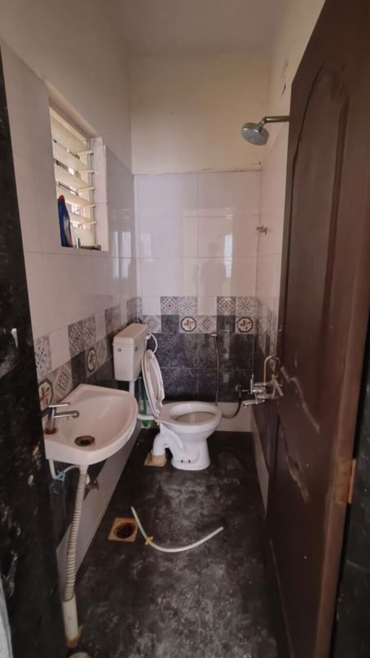 Bathroom, saffron-vista-apartment 2 Bedroom 850 Sq.Ft. Apartment In Mundhwa Pune 10176159