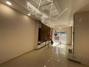 Room in 4 BHK Builder Floor at South City 2 – for Sale