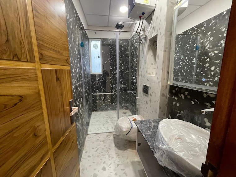 Bathroom, south city 2 4 Bedroom 330 Sq.Yd. Builder Floor In South City 2 Gurgaon 10176174