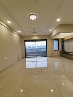 3 BHK Apartment For Rent in Nav Geeta CHS