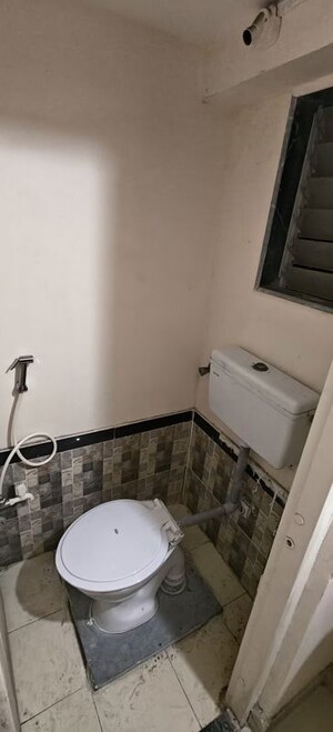 Bathroom in 1 BHK Apartment at Shreeniwas Tower, Lower Parel – for Rent