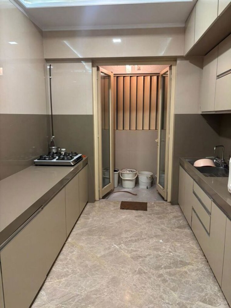 Team Area, rustomjee-paramount 3 Bedroom 1270 Sq.Ft. Apartment In Khar West Mumbai 10176170