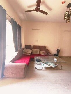 2 BHK Apartment For Rent in Paras Tierea