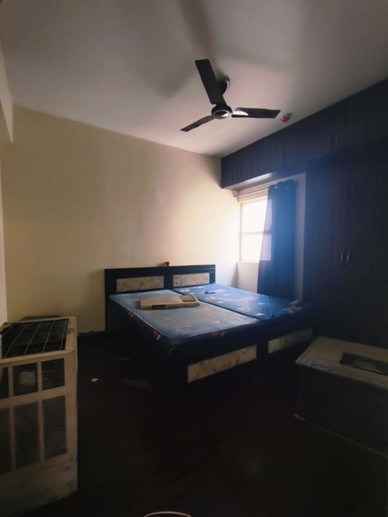 Bedroom, paras-tierea 2 Bedroom 1045 Sq.Ft. Apartment In Sector 137 Noida 10176190
