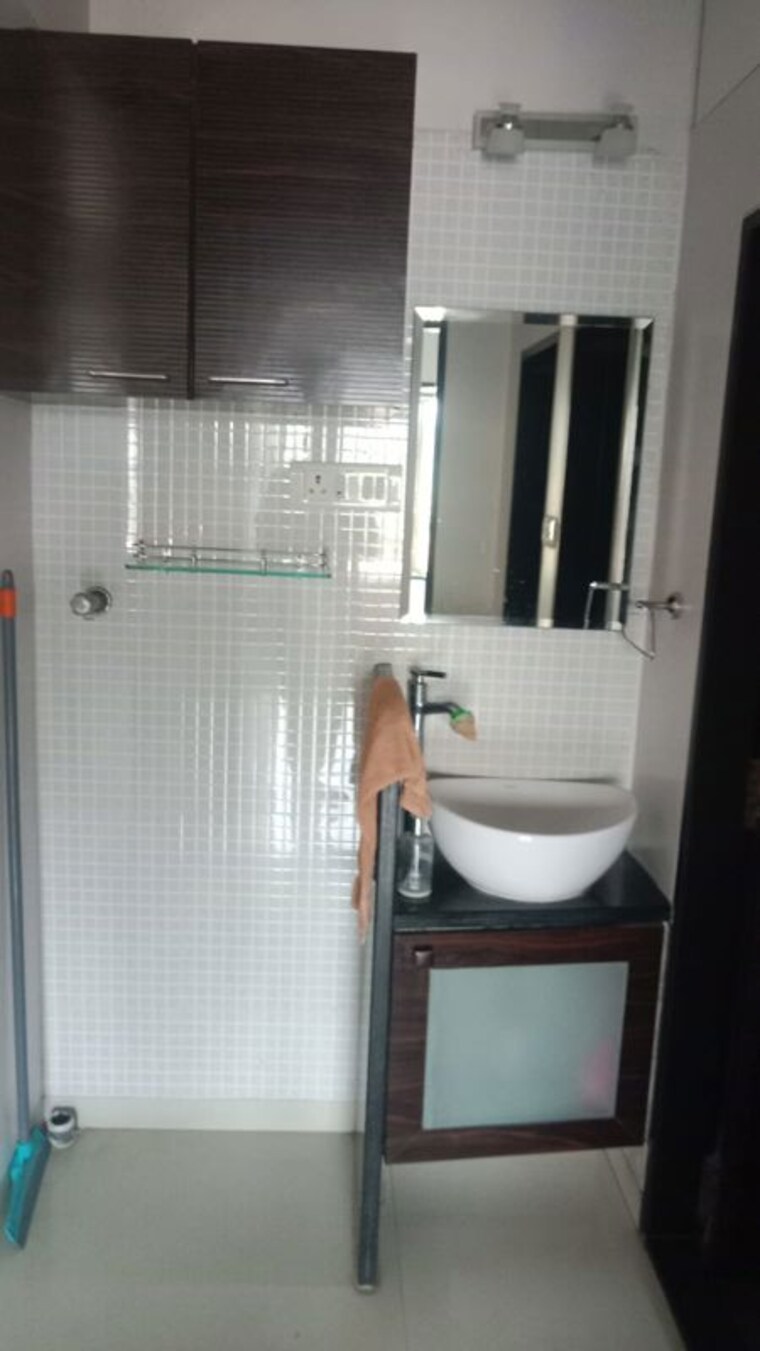 Bathroom, neo-galaxy 1 Bedroom 520 Sq.Ft. Apartment In Charni Road Mumbai 10176199