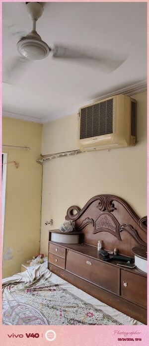 Furnished Amenities in 1 RK Apartment at Piccadilly 1 CHS, Goregaon East – for Rent