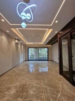 4 BHK + Servant Room Builder Floor For Sale in Sukhdev Vihar
