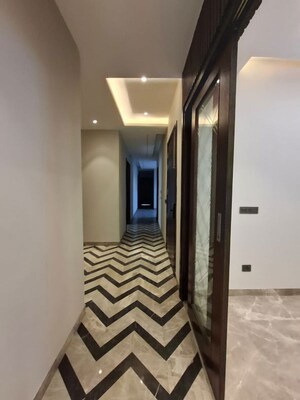 Building Lobby in 4 BHK Builder Floor at Sukhdev Vihar – for Sale