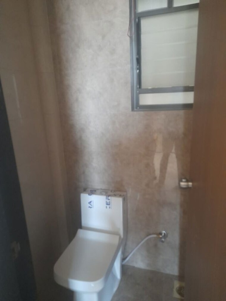 Bathroom, kadam-wak-wasti 1 Bedroom 600 Sq.Ft. Apartment In Manjari Pune 10176206