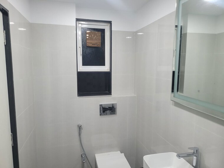 Bathroom, lloyads-garden 2 Bedroom 1200 Sq.Ft. Apartment In Prabhadevi Mumbai 10176225