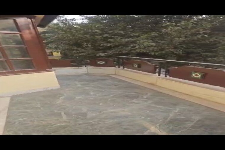 Swimming Pool, greater kailash ii 3 Bedroom 250 Sq.Yd. Builder Floor In Greater Kailash ii Delhi 10176222