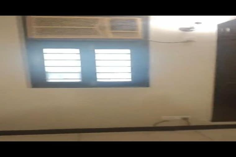 Room, greater kailash ii 3 Bedroom 250 Sq.Yd. Builder Floor In Greater Kailash ii Delhi 10176222