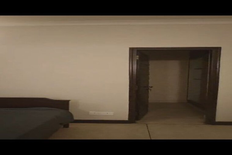 Room, greater kailash ii 3 Bedroom 250 Sq.Yd. Builder Floor In Greater Kailash ii Delhi 10176222