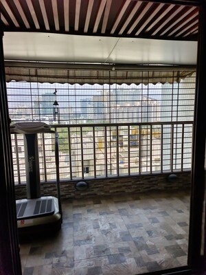 Room in 4 BHK Apartment at Himgiri Lokupvan Phase II CHS Ltd, Vasant Vihar – for Rent