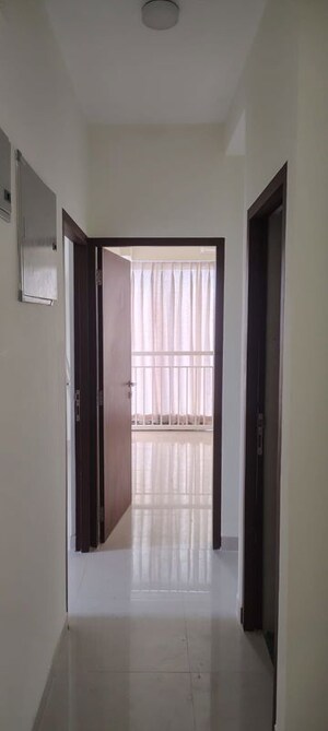 Room in 2 BHK Apartment at Dynamix Divum, Malad East – for Rent