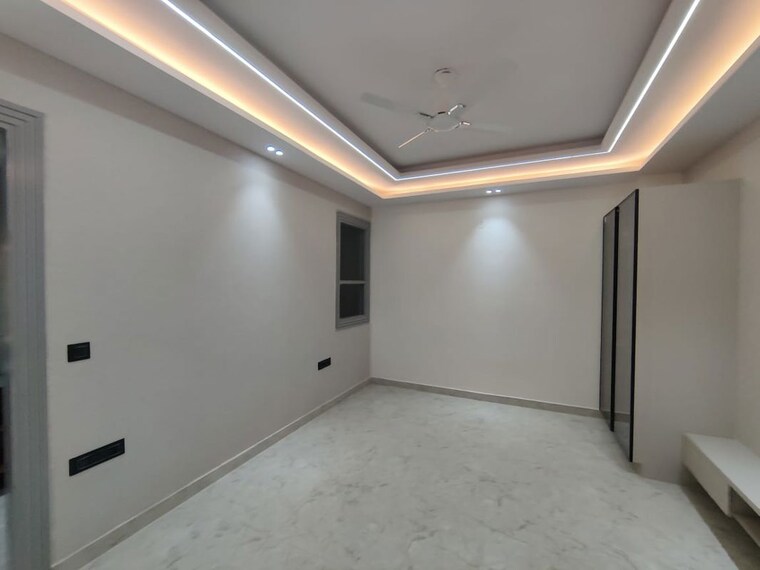 Room, green fields colony 3 Bedroom 1800 Sq.Ft. Builder Floor In Green Fields Colony Faridabad 10176331