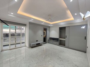 Room in 3 BHK Builder Floor at Green Fields Colony – for Rent