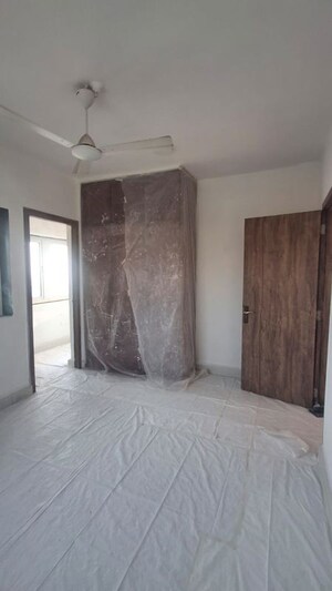 2 BHK Apartment For Rent in Erlyn Apartment, Bandra West