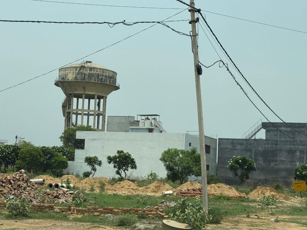Plot For Sale in Gaur City 7th Avenue