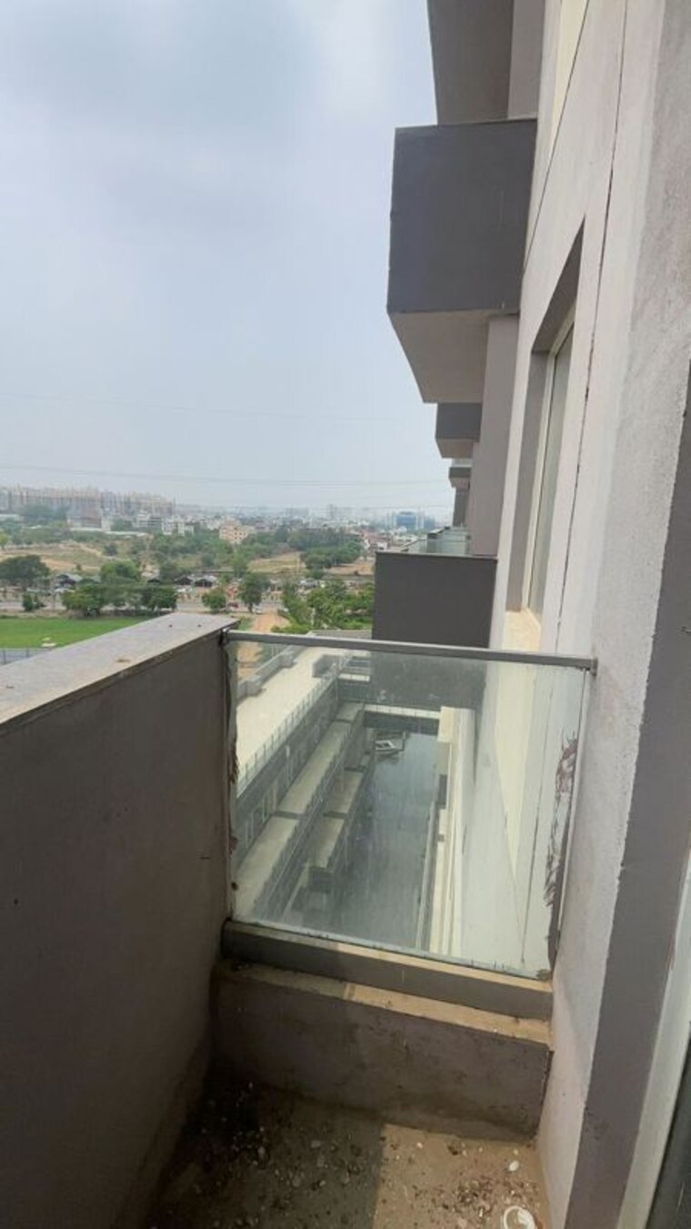 Balcony, emaar-mgf-colonnade Commercial Office Space 746 Sq.Ft. In Sector 66 Gurgaon 10176630
