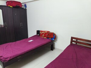 Room in  Pg at Kurla West – for Rent