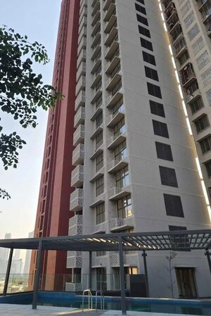 2 BHK Apartment For Rent in Lodha Vista, Lower Parel