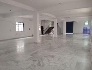  Warehouse For Rent in Sector 8