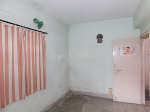 Room in 2 BHK Apartment at Gariahat – for Sale